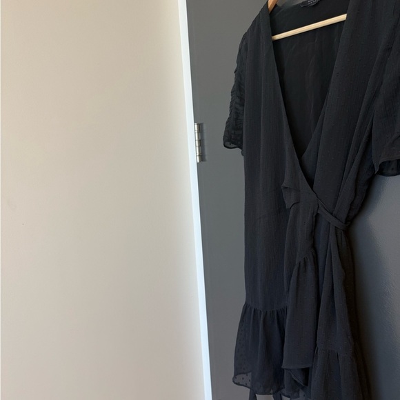 NOT FOR SALE Saints size 6 GUC sheer sleeved Black Wrap Dress with soft ruffles - Picture 7 of 15